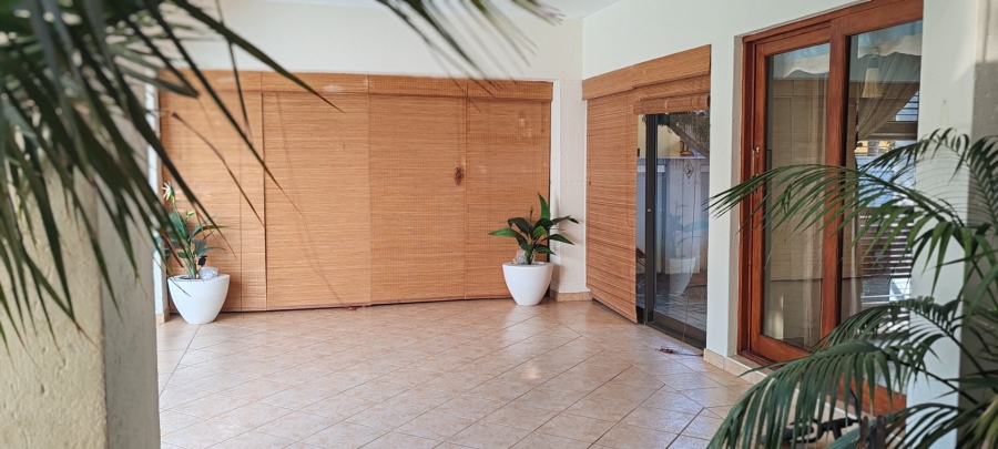 4 Bedroom Property for Sale in WestLake Country Safari Estate North West
